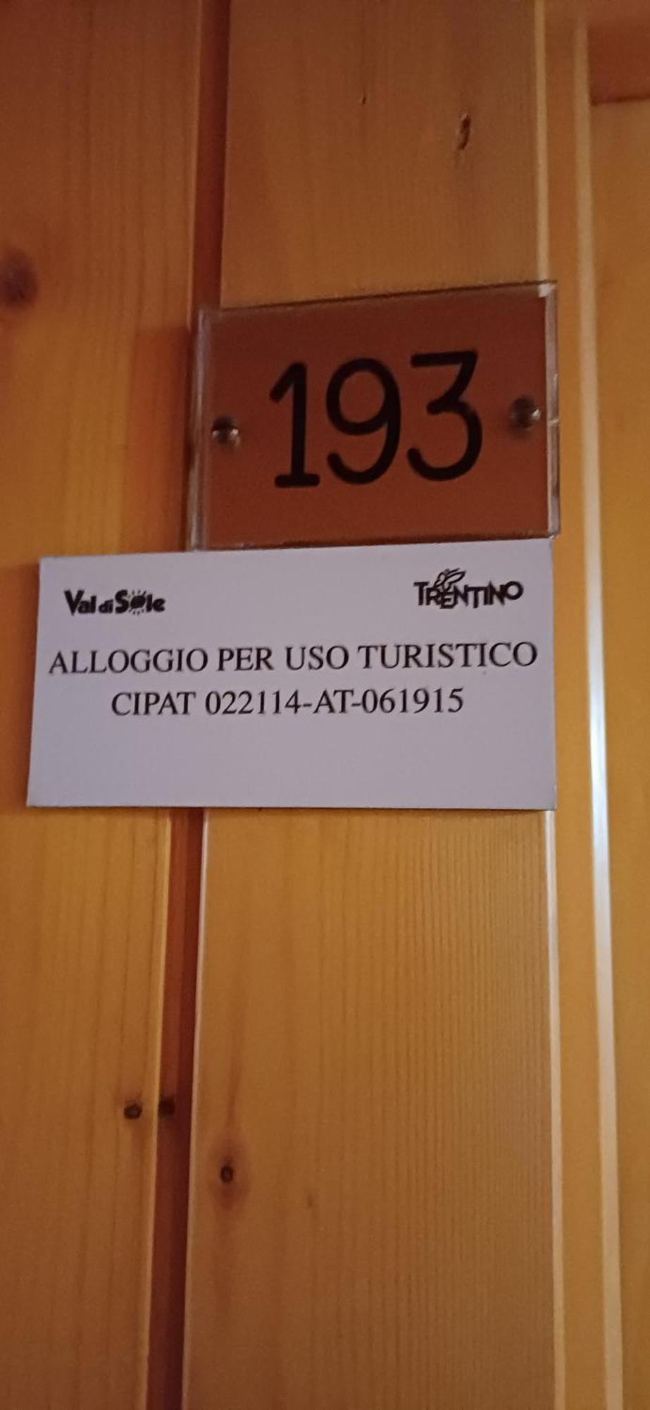 Res. Sole Alto Appartamenti Solandra Медзана Екстериор снимка